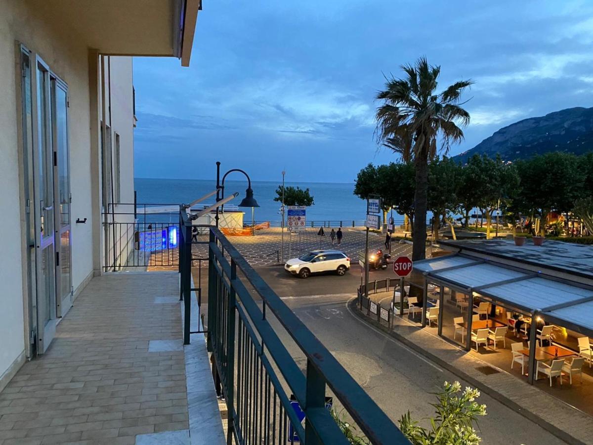 Appartement La Casa Lungo Il Mare à Maiori Extérieur photo