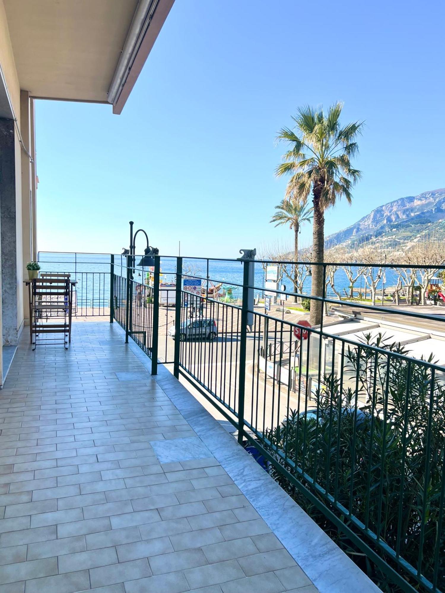Appartement La Casa Lungo Il Mare à Maiori Extérieur photo
